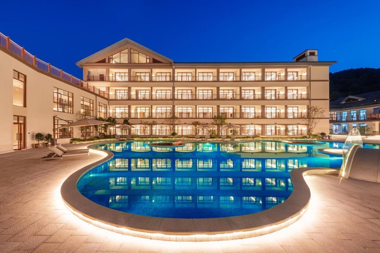Novotel Qiandao Lake Chun'an エクステリア 写真